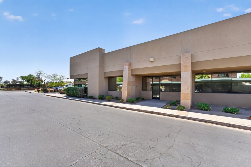 15810 S 45th St, Phoenix, AZ à vendre - Photo de l’immeuble – Image 2 sur 22