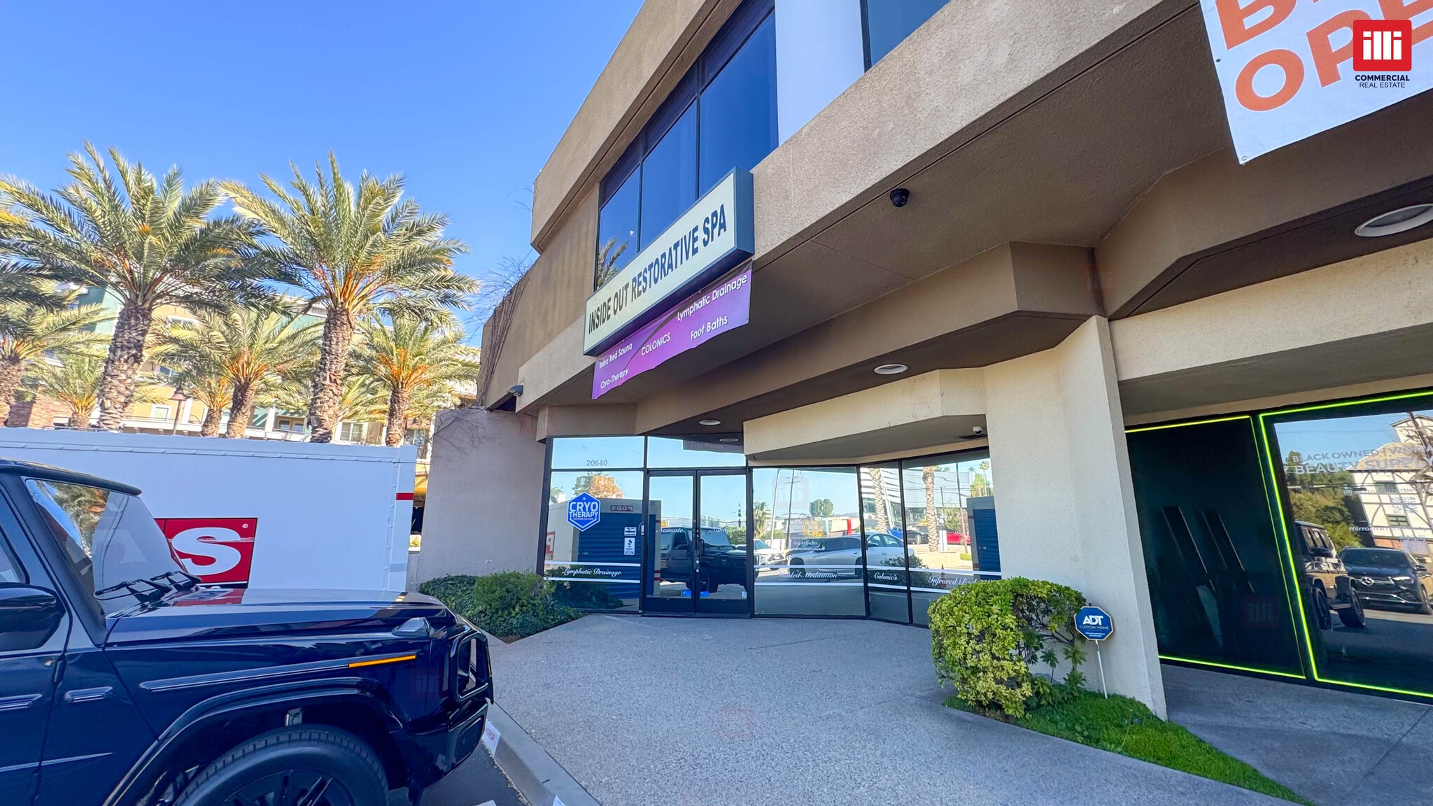 20640-20668 Ventura Blvd, Woodland Hills, CA à louer Photo de l’immeuble– Image 1 sur 11