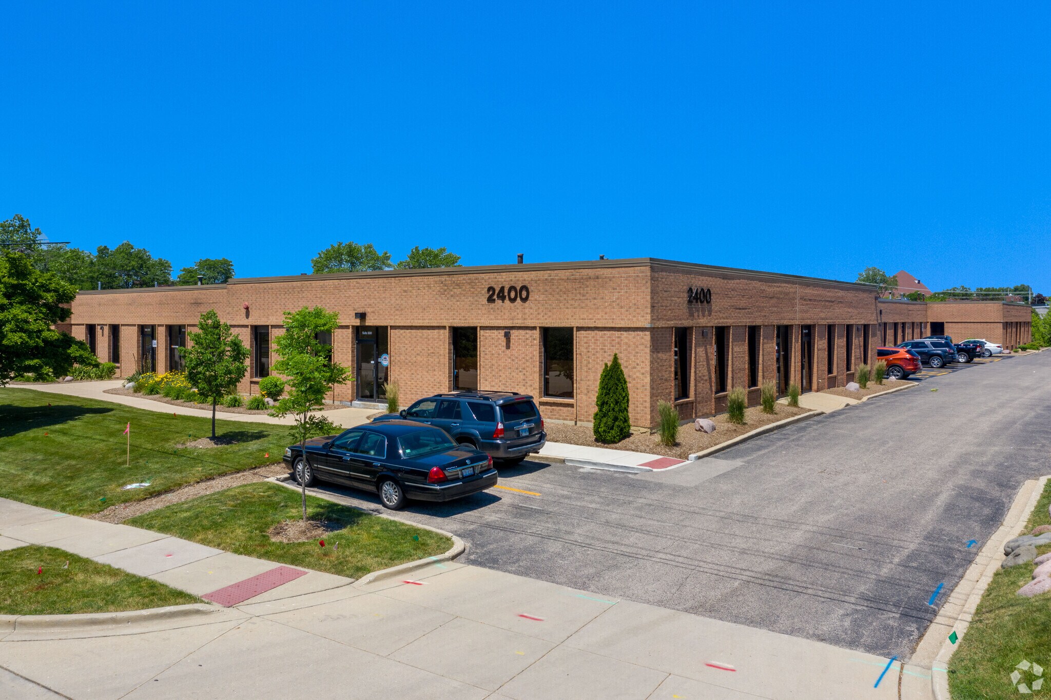 2400 Hassell Rd, Hoffman Estates, IL à vendre Photo principale– Image 1 sur 11