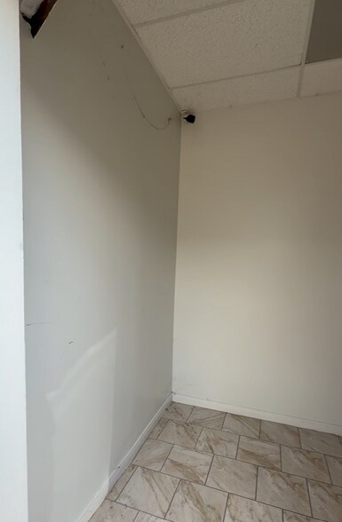 5479 W Sam Houston Pky N, Houston, TX à louer - Vidéo sur l’annonce professionnelle – Image 2 sur 6