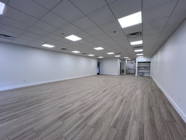 137 Epping Rd, Exeter, NH à louer - Photo de l’immeuble – Image 2 sur 4