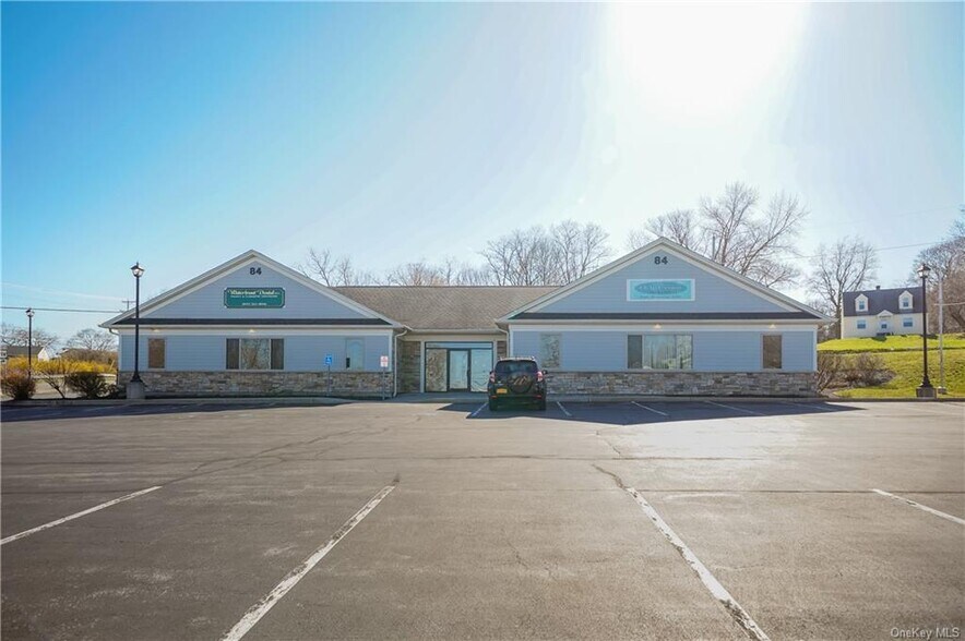 84-88 Old Route 9W, New Windsor Township, NY à louer - Photo de l’immeuble – Image 1 sur 1