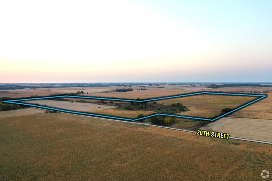 18707 20th St, Oelwein, IA à vendre - Photo principale – Image 1 sur 2