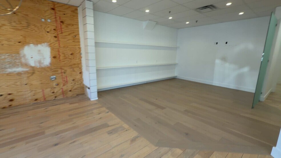255 Worcester St, Natick, MA à louer - Vidéo sur l’annonce professionnelle – Image 2 sur 11