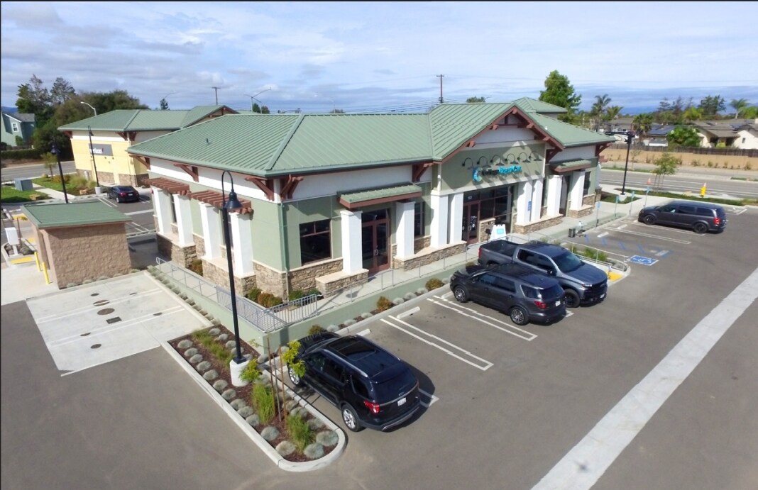 1606 E Clark Ave, Santa Maria, CA à vendre Photo principale– Image 1 sur 3