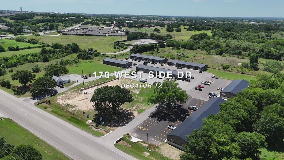 200-225 West Side Dr, Decatur, TX à louer - Vidéo sur l’annonce professionnelle – Image 2 sur 35