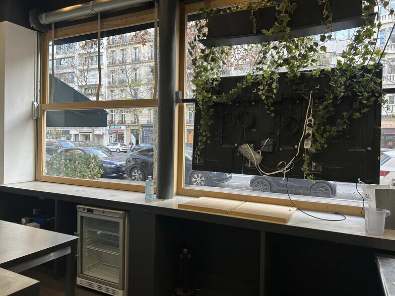 Local commercial dans Paris à louer - Photo intérieure – Image 2 sur 9