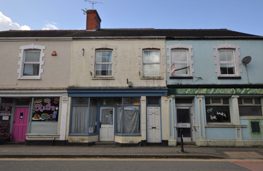 St John St, Whitland à vendre - Photo de l’immeuble – Image 1 sur 2