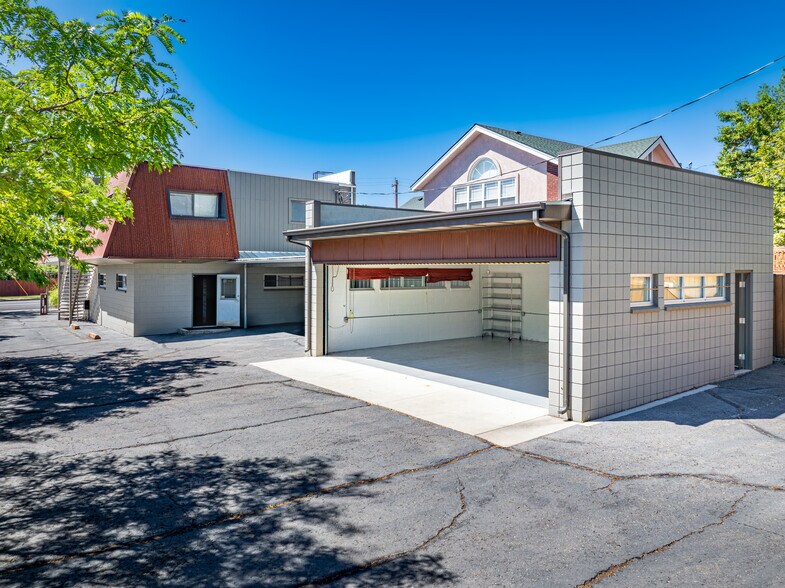 533 California Ave, Reno, NV à vendre - Photo de l’immeuble – Image 2 sur 7