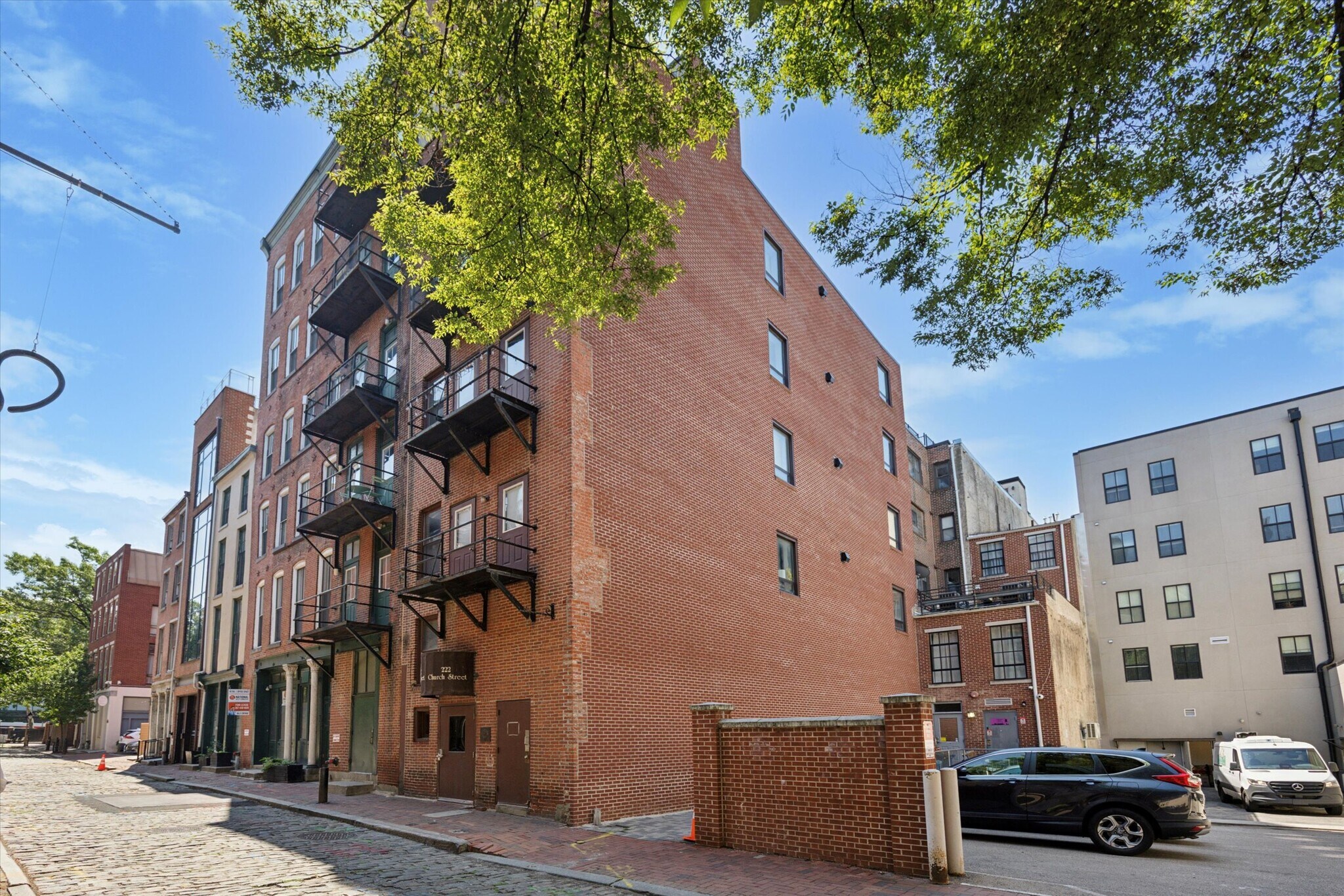 220 Church St, Philadelphia, PA à louer Photo de l’immeuble– Image 1 sur 8