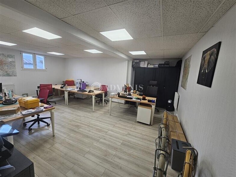 Bureau dans Neuilly-sur-Marne à louer - Photo intérieure – Image 2 sur 6
