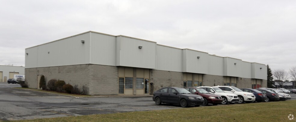 3500 Boul Matte, Brossard, QC à louer - Photo de l’immeuble – Image 2 sur 2