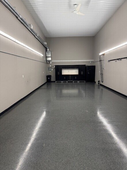 630 Sumpter St, Fort Wayne, IN à louer - Photo de l’immeuble – Image 2 sur 6