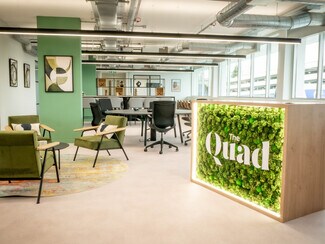 Plus de détails pour 1-15 Charles Sq, Bracknell - Coworking à louer