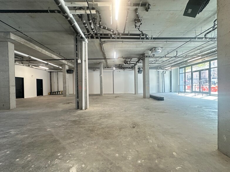 1024 Manhattan Ave, Brooklyn, NY à louer - Photo intérieure – Image 1 sur 8