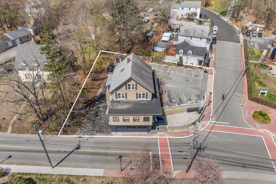 107 Main St, Ivoryton, CT à vendre - Photo de l’immeuble – Image 2 sur 35