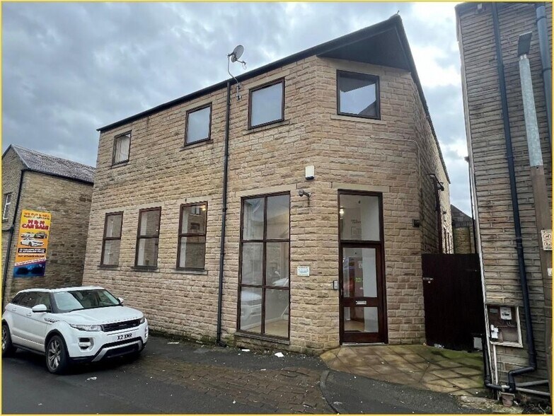 2 Common Rd, Huddersfield à louer - Photo principale – Image 1 sur 1