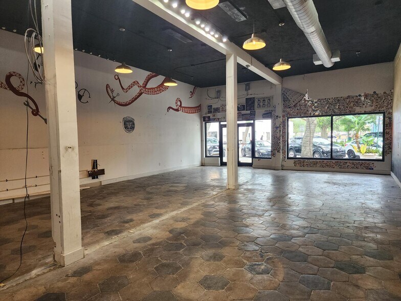 915 Central Ave, Saint Petersburg, FL à louer - Photo de l’immeuble – Image 3 sur 3