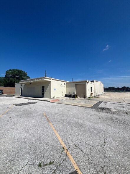 2135 N Market St, Jacksonville, FL à louer - Photo de l’immeuble – Image 2 sur 12