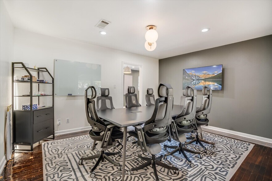 2117 Shoalmont Dr, Austin, TX à vendre - Photo de l’immeuble – Image 3 sur 67
