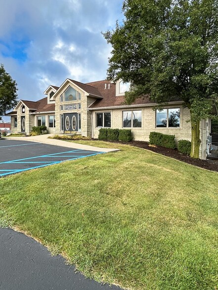 10729 Coldwater Rd, Fort Wayne, IN à vendre - Photo de l’immeuble – Image 3 sur 23