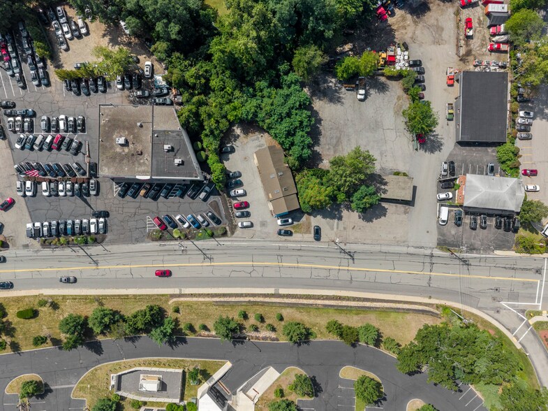 97 Cambridge St, Burlington, MA à vendre - Photo de l’immeuble – Image 3 sur 5