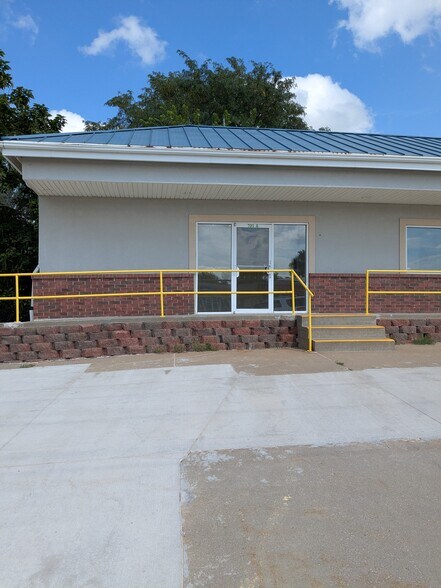 701 S Belt Hwy, Saint Joseph, MO à louer - Photo de l’immeuble – Image 1 sur 6