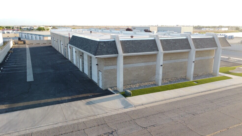4601 Kimber Ave, Bakersfield, CA à louer - Photo de l’immeuble – Image 3 sur 13