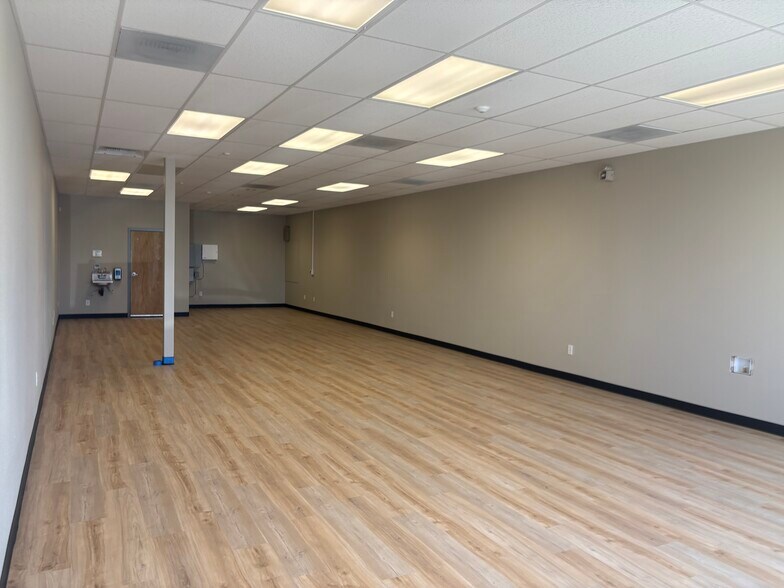 317 Lake Blvd, Redding, CA à louer - Photo de l’immeuble – Image 3 sur 8