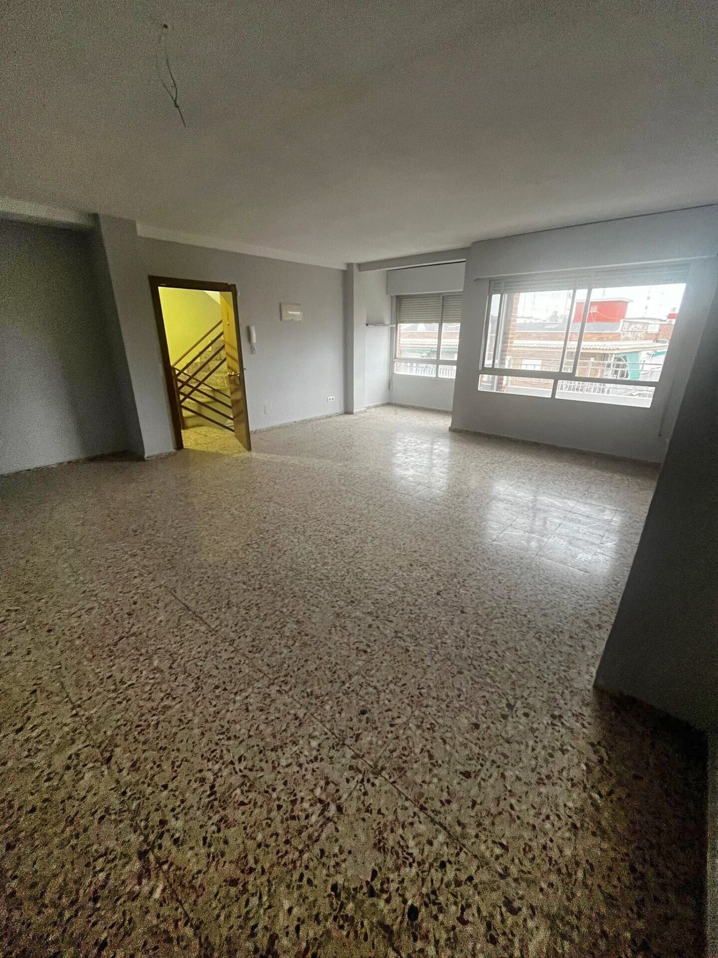 Bureau dans Móstoles, Madrid à louer Photo principale– Image 1 sur 2