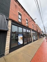 67-69 S Main St, Johnstown, OH à louer Photo intérieure– Image 1 sur 2