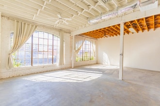 3430 S Hill St, Los Angeles, CA à louer Photo intérieure– Image 2 sur 7
