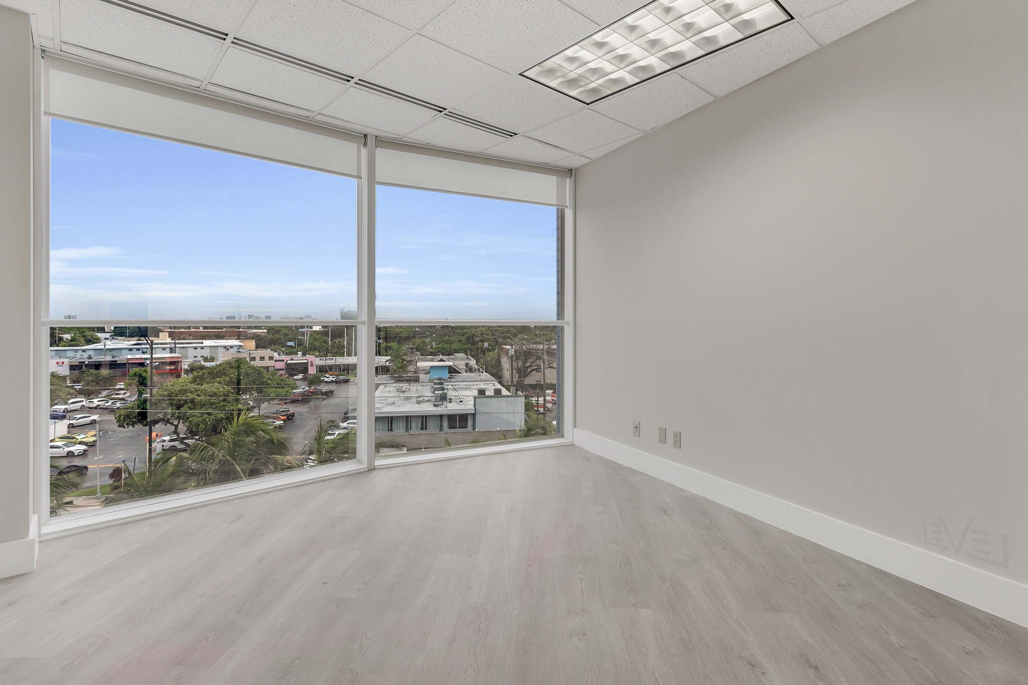 3333 N Federal Hwy, Oakland Park, FL à louer Photo de l’immeuble– Image 1 sur 2