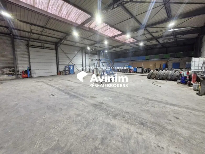 Industriel/Logistique dans Claye-Souilly à vendre - Photo de l’immeuble – Image 3 sur 9