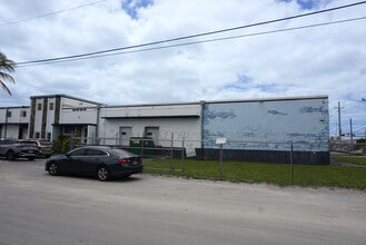 6960-7000 NW 36th Ave, Miami, FL à louer Photo intérieure– Image 1 sur 24