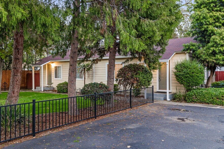 570 E 3rd Ave, Chico, CA à vendre - Photo de l’immeuble – Image 2 sur 41