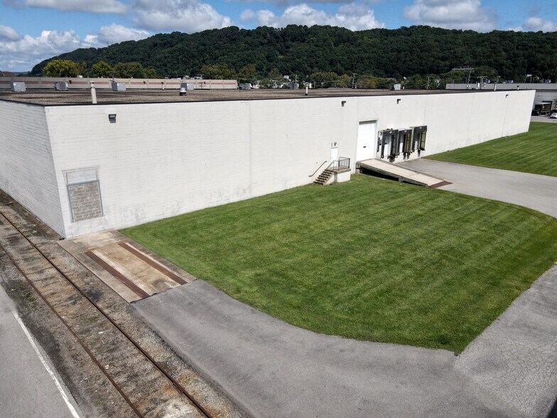 495 Avenue B, Leetsdale, PA à louer - Photo de l’immeuble – Image 3 sur 5