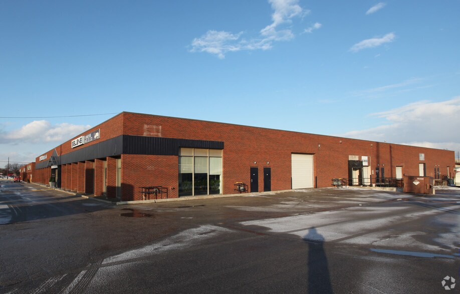 8051 Keele St, Concord, ON à louer - Photo de l’immeuble – Image 2 sur 2