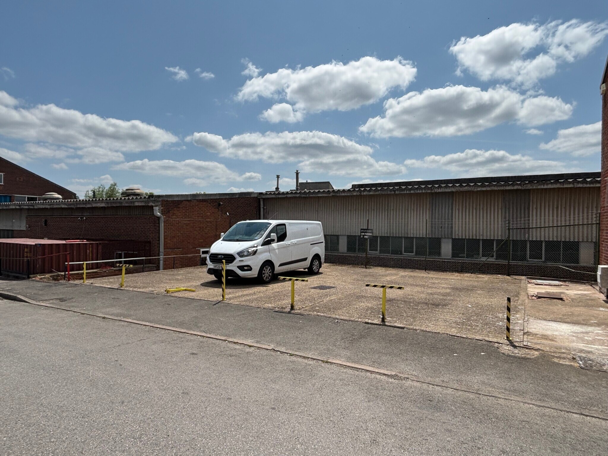Desborough Park Rd, High Wycombe à louer Photo principale– Image 1 sur 5