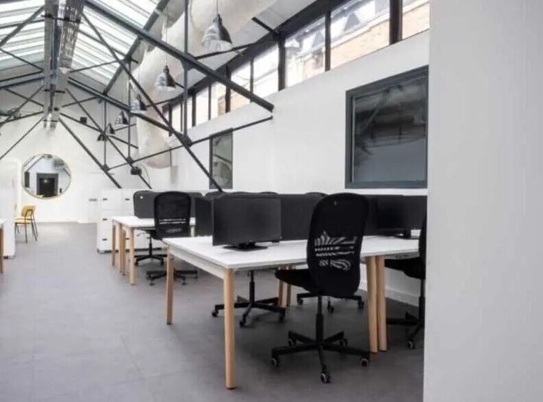 Bureau dans Paris à louer - Photo de l’immeuble – Image 2 sur 10