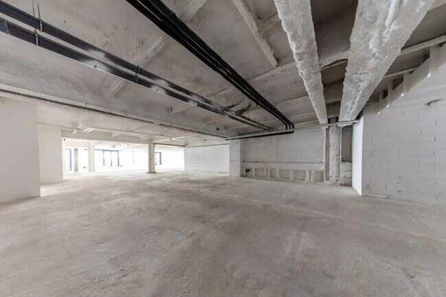 Plus de détails pour 32-34 rue Marbeuf, Paris - Local commercial à louer