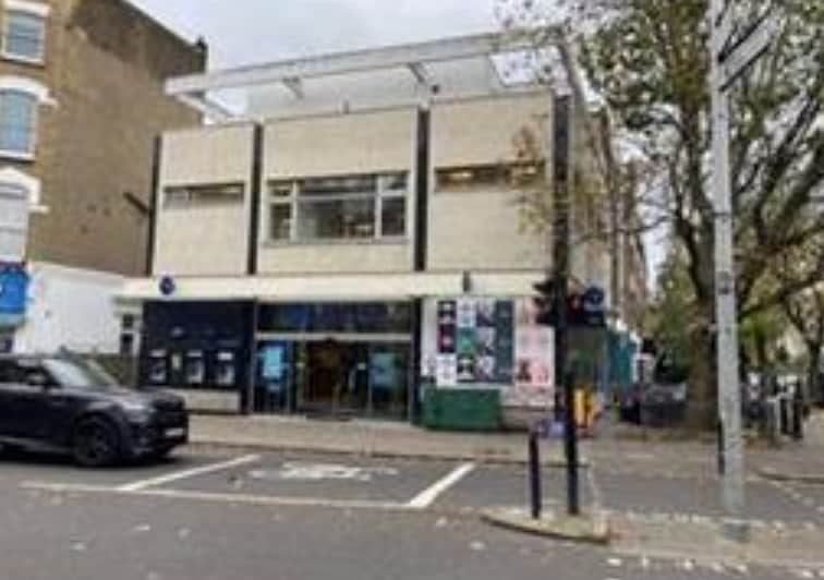 137 Ladbroke Grove, Londres à louer Photo principale– Image 1 sur 3