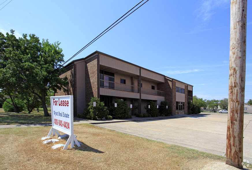 1225 N 25th St, Texas City, TX à louer - Photo principale – Image 1 sur 23