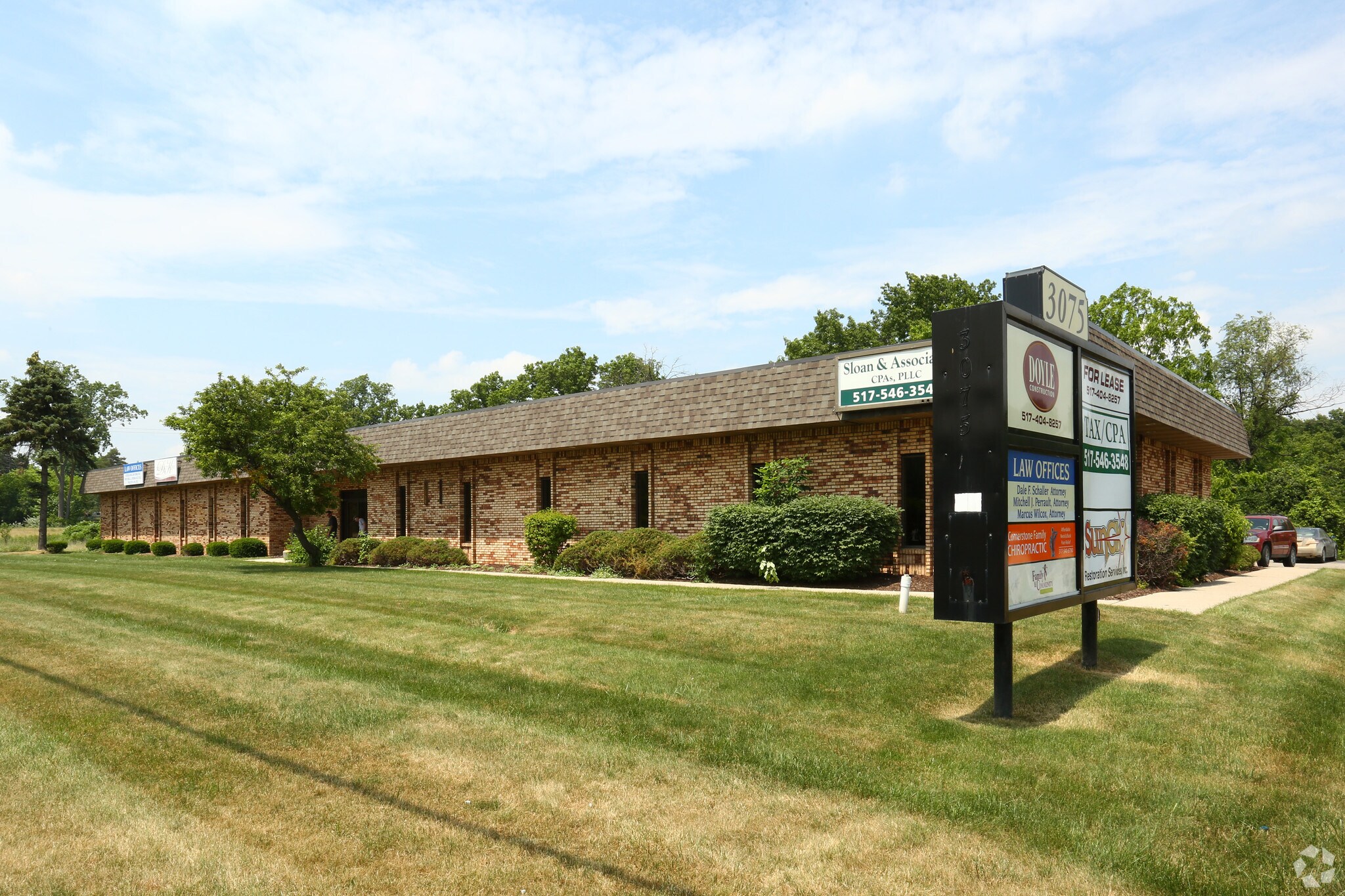 3075 E Grand River Ave, Howell, MI à louer Photo principale– Image 1 sur 41