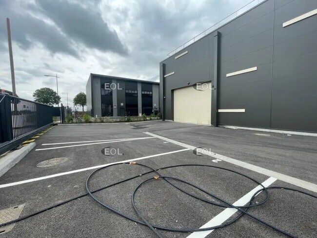 Plus de détails pour Industriel/Logistique à louer