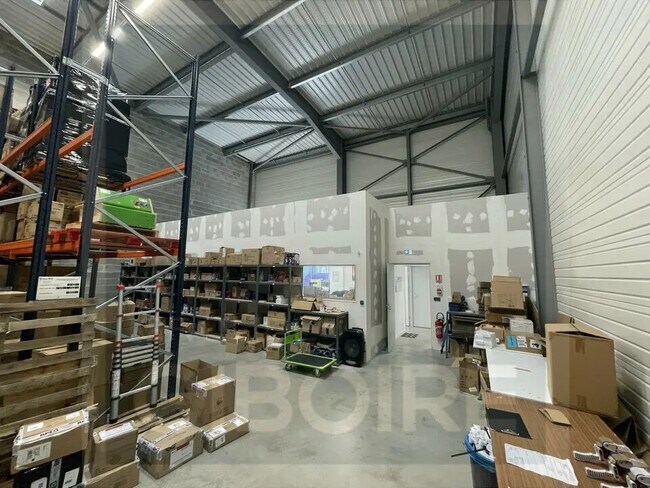 Plus de détails pour Industriel/Logistique à louer