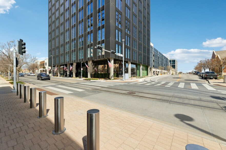 600 N Robinson Ave, Oklahoma City, OK à louer - Photo de l’immeuble – Image 3 sur 6