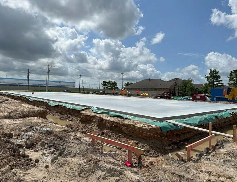 League City Parkway @ Tuscan Lakes Blvd, League City, TX à louer - Photo de l’immeuble – Image 3 sur 6