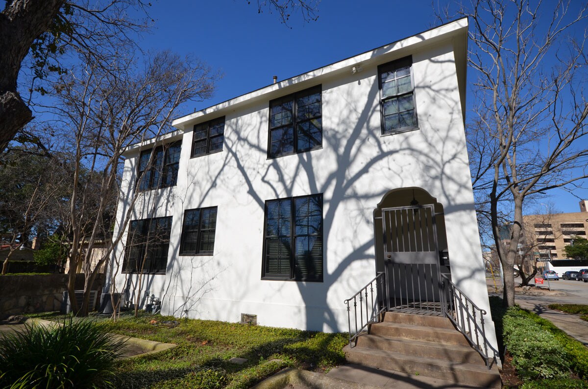 1402 San Antonio St, Austin, TX à louer Photo de l’immeuble– Image 1 sur 12