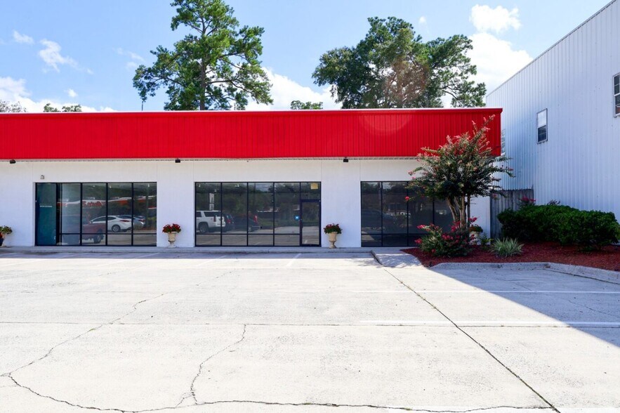 111 W Derenne Ave, Savannah, GA à louer - Photo de l’immeuble – Image 2 sur 5